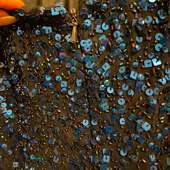 Sequin evening dress. - Picture 4 of 5